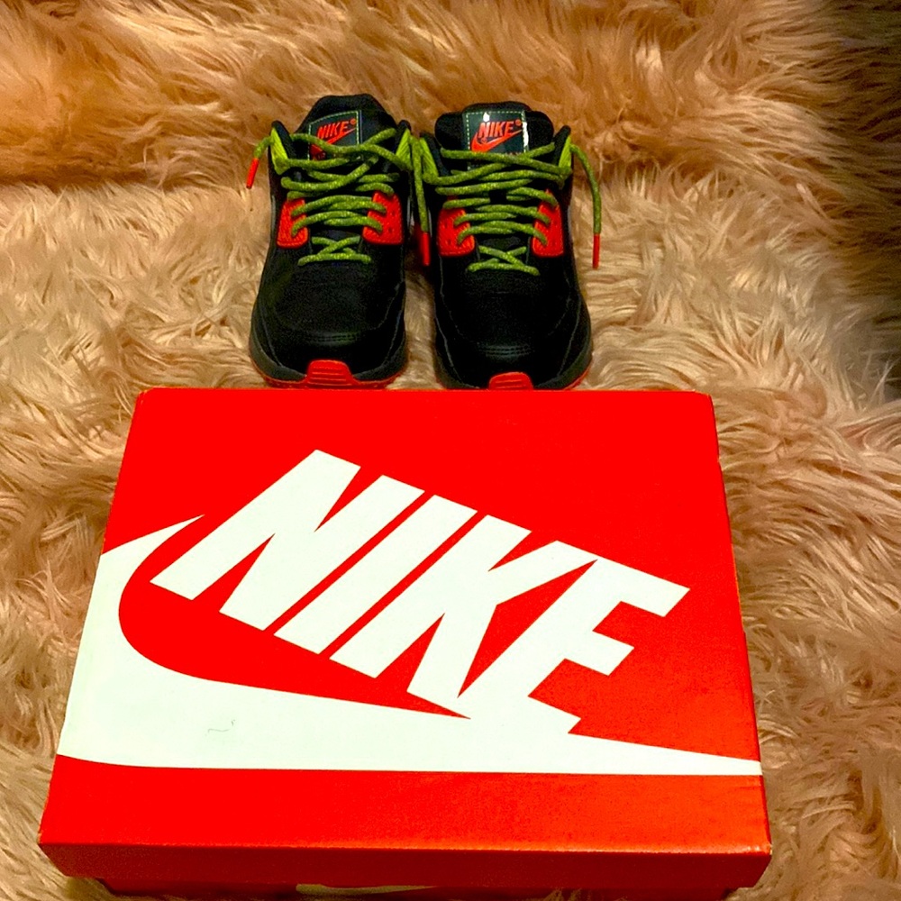 Nike Air Max 90 LTR black/lime/metallic silver/chili pepper kids 5Y worn once